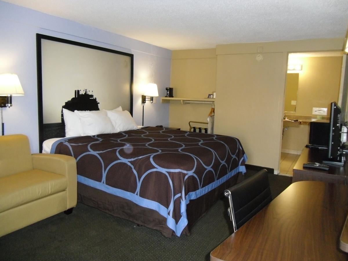 Super 8 By Wyndham Lantana West Palm Beach Extérieur photo