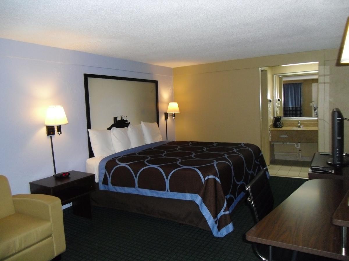 Super 8 By Wyndham Lantana West Palm Beach Extérieur photo